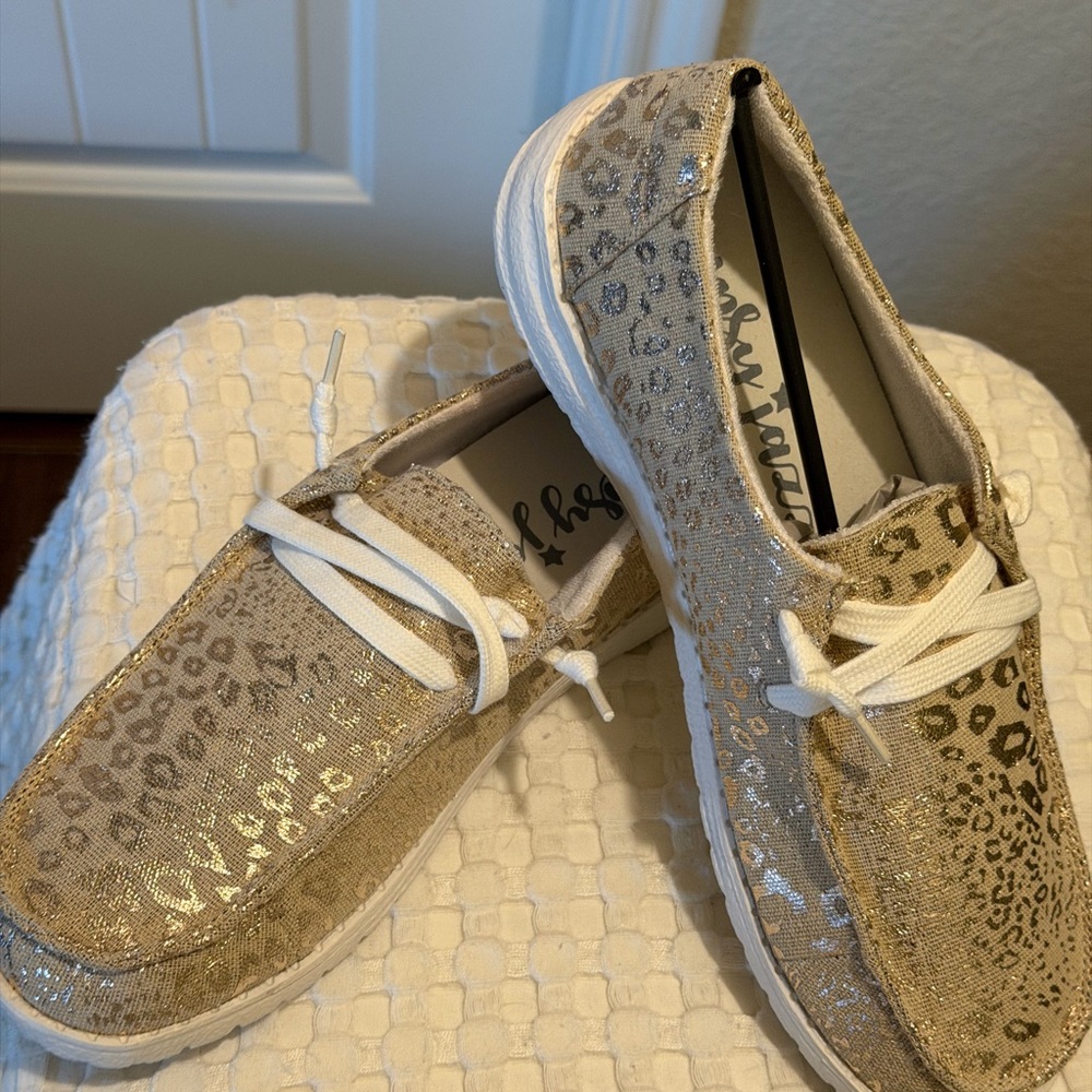 Gypsy Jazz Rose Gold Leopard Sneakers